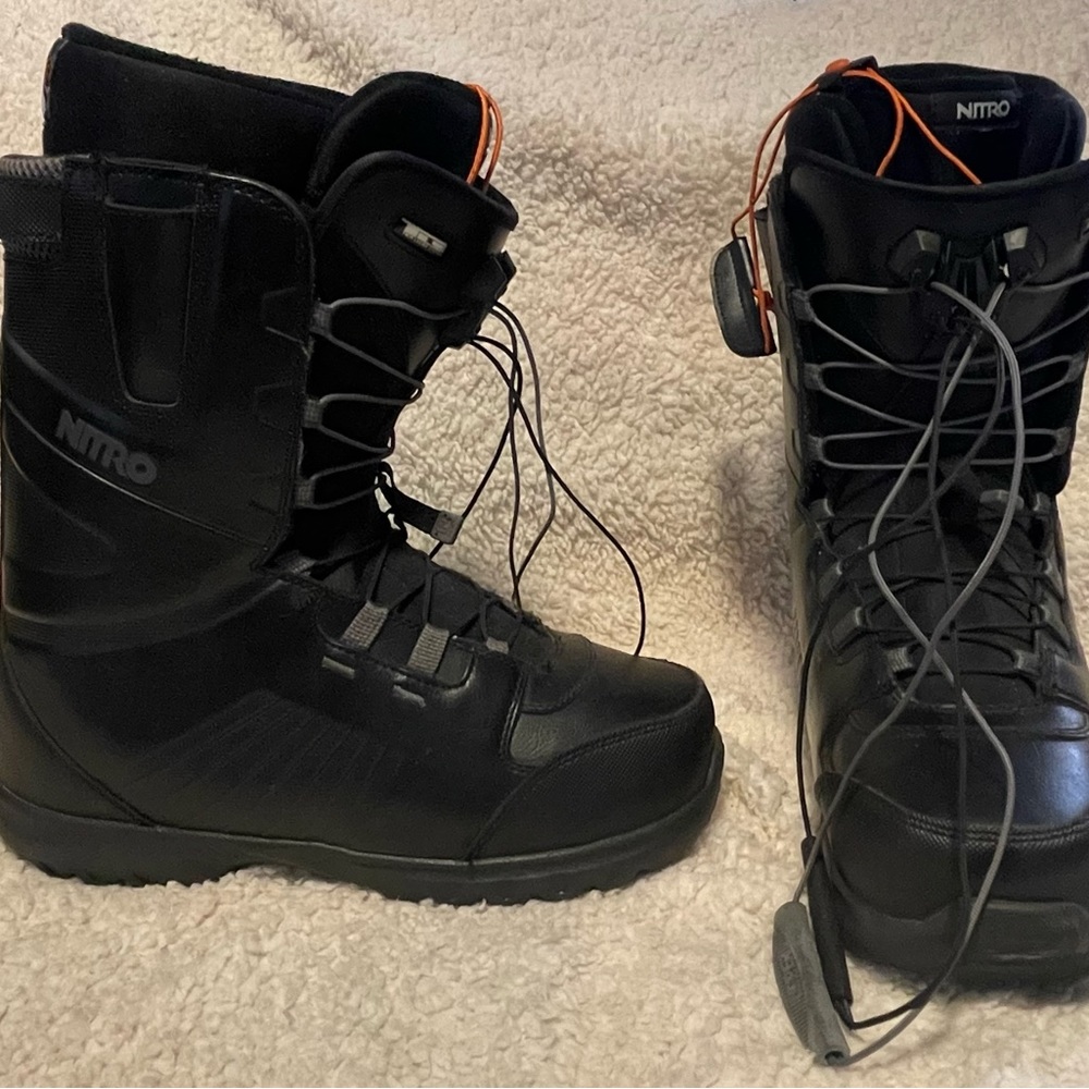 Men’s Nitro Nomad TLS Snowboard Boots- sz 10